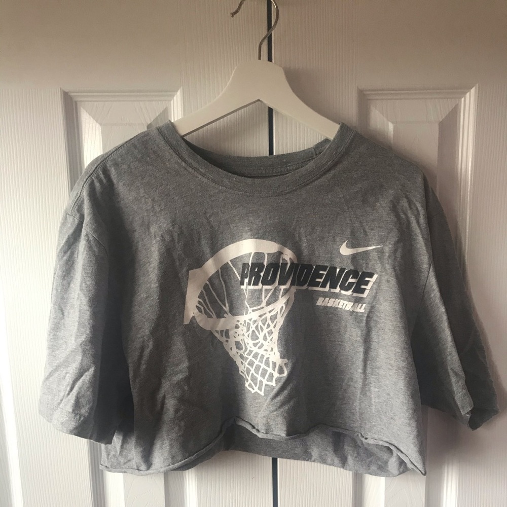 Cropped Vintage Nike T-shirt